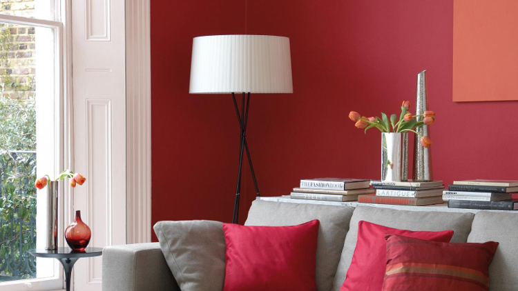 dekorasi rumah minimalis dengan cat warna merah